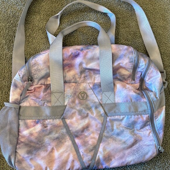 ivivva duffle bag - Picture 1 of 6